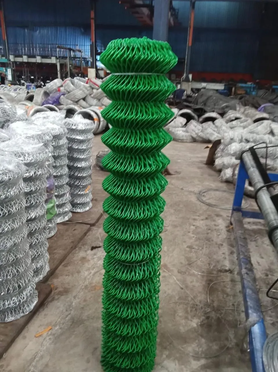Coated chain link mesh rolls
